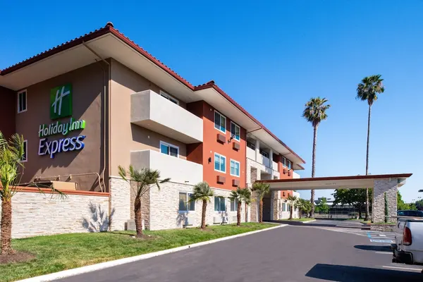 Photo 1 - Holiday Inn Express Santa Rosa North, an IHG Hotel