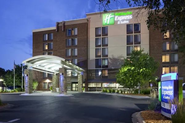 Photo 1 - Holiday Inn Express & Suites Bloomington - MPLS Arpt Area W, an IHG Hotel