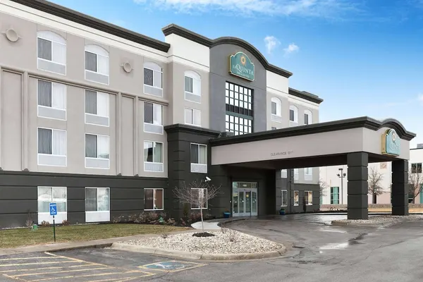 Photo 1 - La Quinta Inn & Suites by Wyndham Omaha Airport Downtown