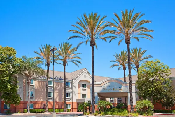 Photo 1 - Sonesta Simply Suites Orange County Airport