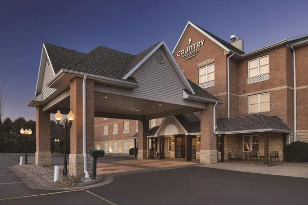 Photo 1 - Country Inn & Suites by Radisson, Galena, IL