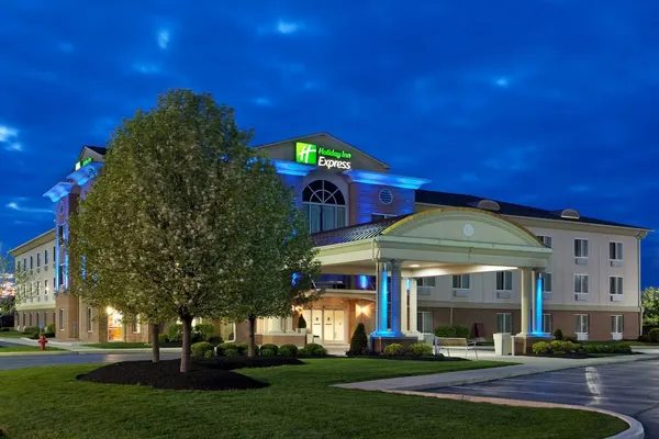 Photo 1 - Holiday Inn Express & Suites Marion by IHG