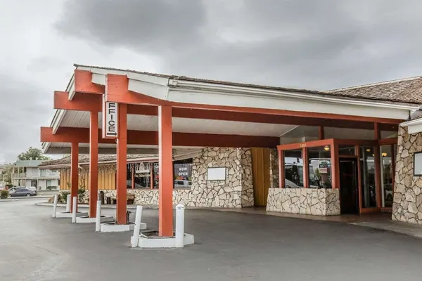 Photo 1 - Econo Lodge new Reno - Sparks Convention Center