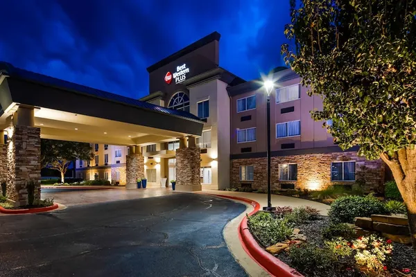 Photo 1 - Best Western Plus Longview - University Hotel