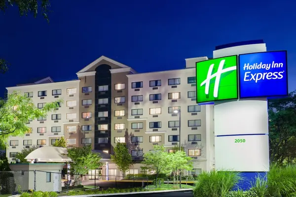 Photo 1 - Holiday Inn Express Hauppauge-Long Island