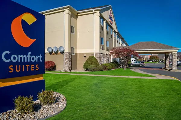 Photo 1 - Comfort Suites Saginaw