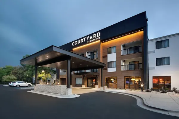 Photo 1 - Courtyard by Marriott Grand Rapids Airport