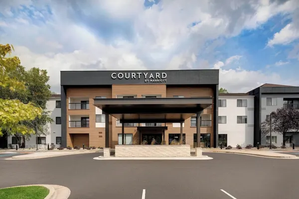Photo 1 - Courtyard by Marriott Grand Rapids Airport