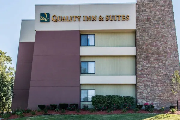 Photo 1 - Quality Inn & Suites Warren - Detroit