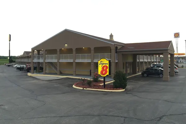 Photo 1 - Super 8 by Wyndham Junction City