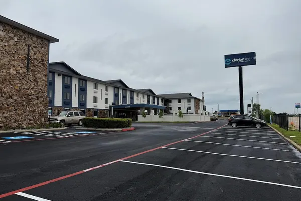 Photo 1 - Clarion Pointe