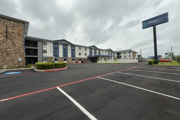 Photo 1 - Clarion Pointe