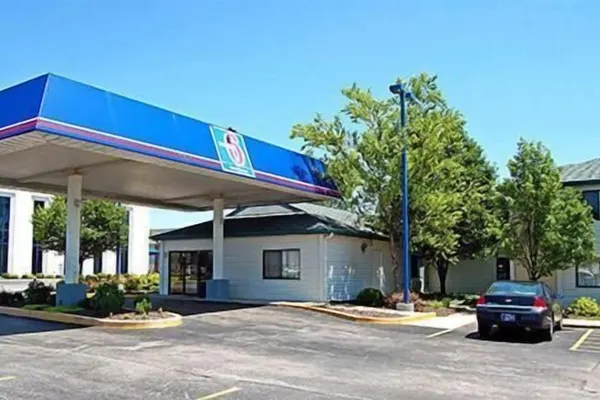 Photo 1 - Motel 6 Kokomo, IN