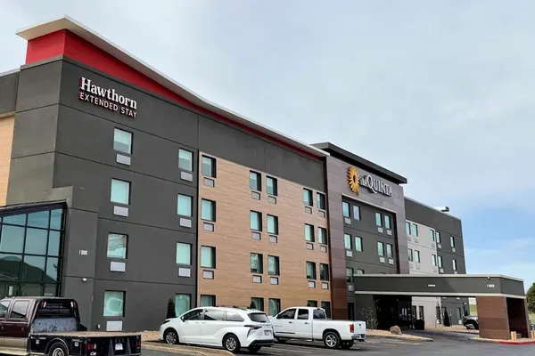 Photo 1 - La Quinta Inn & Suites by Wyndham Springdale