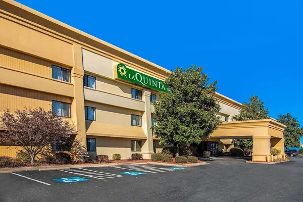 Photo 1 - La Quinta Inn & Suites by Wyndham N Little Rock-McCain Mall