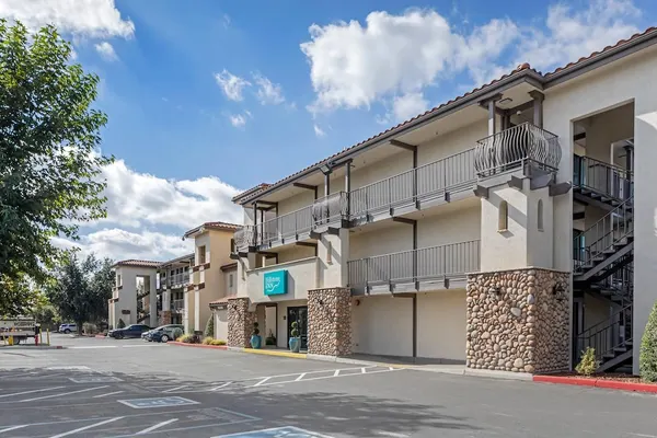 Photo 1 - Hillstone Inn Tulare, an Ascend Collection Hotel