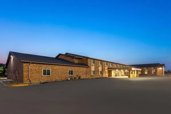 Photo 1 - Baymont by Wyndham Manistee