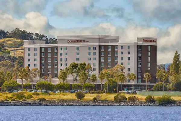 Photo 1 - DoubleTree by Hilton San Francisco Airport North Bayfront