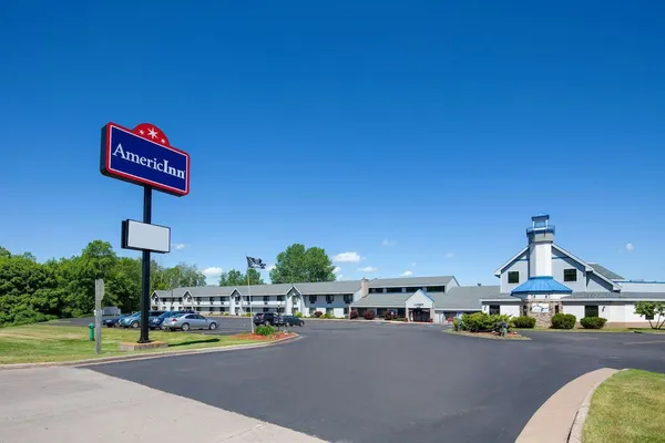 Photo 1 - AmericInn by Wyndham Ashland