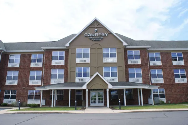 Photo 1 - Country Inn & Suites by Radisson, Lansing, MI