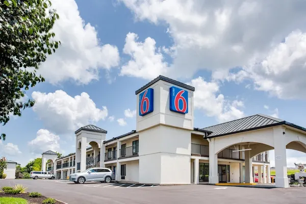 Photo 1 - Motel 6 White House, TN