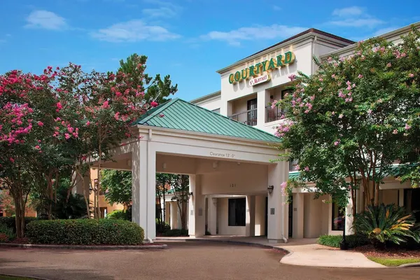 Photo 1 - Courtyard by Marriott New Orleans Covington/Mandeville