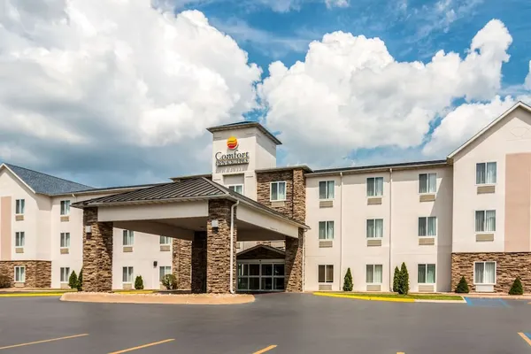 Photo 1 - Comfort Inn & Suites - Hannibal