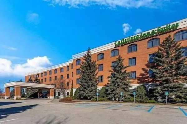 Photo 1 - La Quinta Inn & Suites by Wyndham Madison American Center