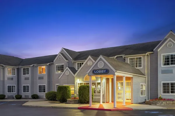 Photo 1 - Microtel Inn by Wyndham Albany Airport