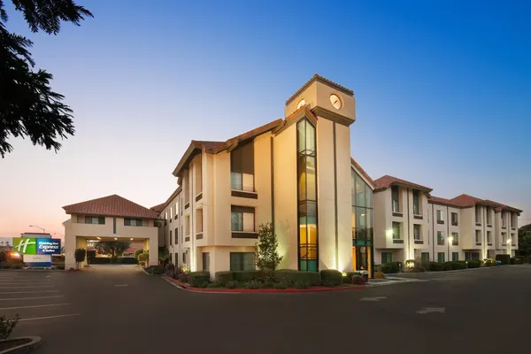 Photo 1 - Holiday Inn Express & Suites Santa Clara-Silicon Valley, an IHG Hotel