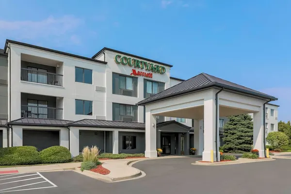 Photo 1 - Courtyard by Marriott Chicago Southeast/Hammond