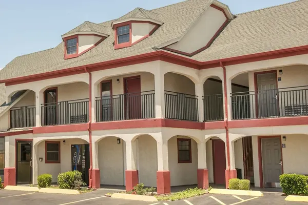 Photo 1 - Travelodge Inn & Suites by Wyndham Norman