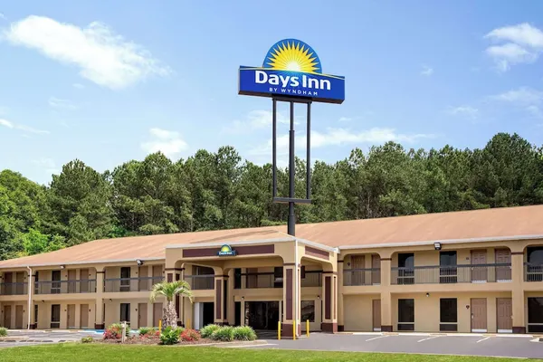 Photo 1 - Days Inn by Wyndham Covington