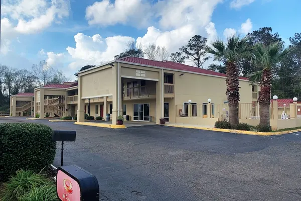 Photo 1 - Econo Lodge Picayune