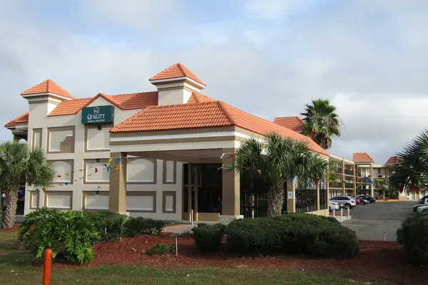 Photo 1 - Quality Inn & Suites Kissimmee by The Lake