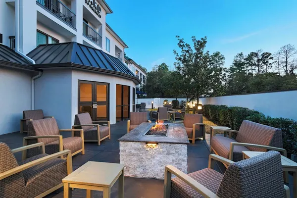 Photo 1 - Courtyard Houston The Woodlands