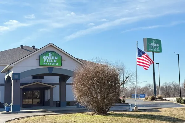 Photo 1 - Greenfield Inn & Suites Owensboro, KY Airport