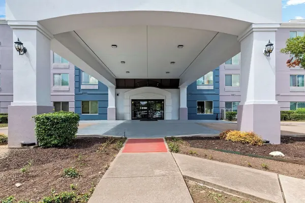 Photo 1 - Comfort Suites Austin Airport