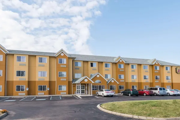 Photo 1 - Super 8 by Wyndham Columbus West