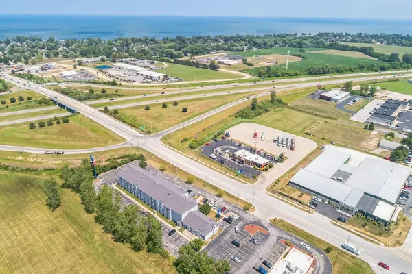Photo 1 - Motel 6 Huron, OH - Sandusky
