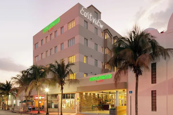 Photo 1 - Courtyard by Marriott Miami Beach-South Beach