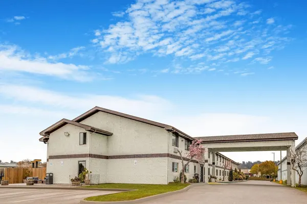 Photo 1 - Super 8 by Wyndham Arcata
