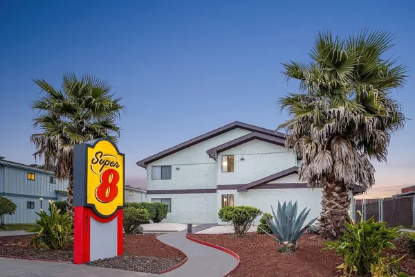 Photo 1 - Super 8 by Wyndham Arcata
