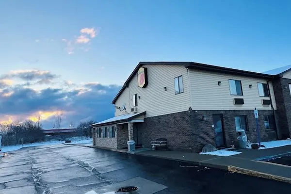 Photo 1 - Super 8 by Wyndham Imlay City