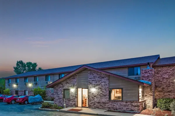 Photo 1 - Super 8 by Wyndham Hartford WI