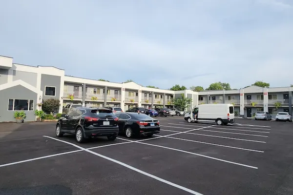 Photo 1 - Super 8 by Wyndham Belleville St. Louis Area