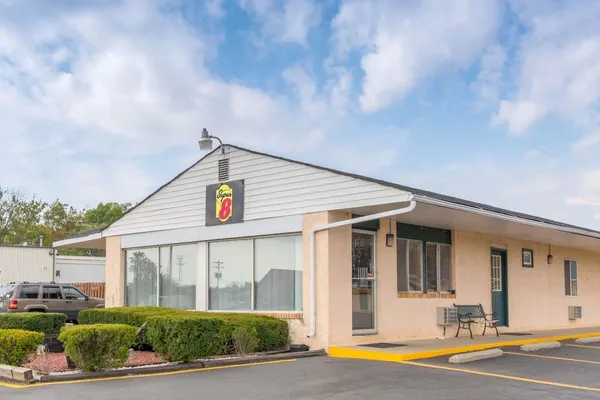 Photo 1 - Super 8 by Wyndham Centerville-Richmond