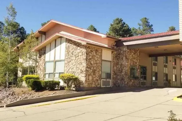 Photo 1 - Pinetop Studio Suites