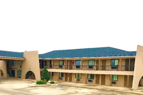 Photo 1 - Americas Best Value Inn & Suites Yukon Oklahoma City