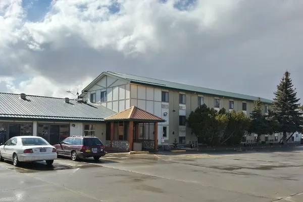 Photo 1 - Super 8 by Wyndham Cut Bank